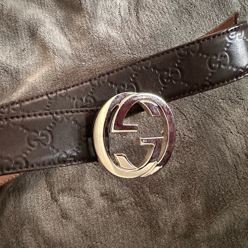 Men’s  brown Gucci belt size 110-44